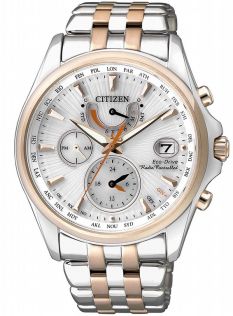 Citizen elegantne naiste käekell Eco-Drive'iga ja raadiojuhitava maailmakellaga kahevärvilises terases | FC0014-54A