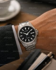 Citizen elegantne meeste käekell Eco-Drive'i ja Super Titaniumiga | BM7470-84E