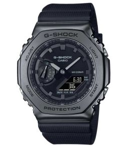 Must metallist kaheksanurkne G-SHOCK täiesti musta disainiga | GM-2100BB-1AER