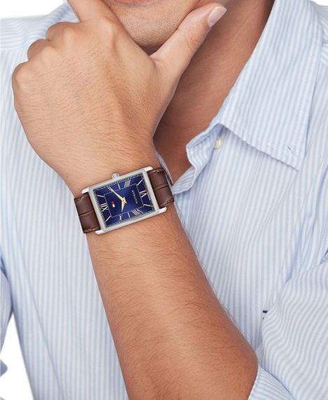 Tommy Hilfiger Rectangular Leather 26mm