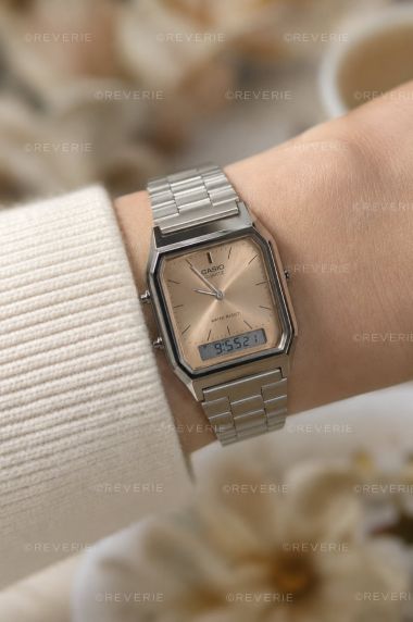Vintage kuldne digitaal-analoog päikesekiire sihverplaadiga kell | AQ-230A-4AMQYES