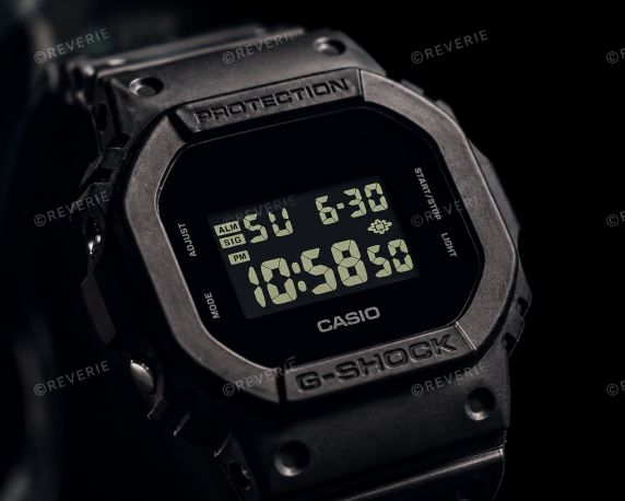 Must stealth G-SHOCK digitaalne kell 200M veekindlusega | DW-5600UBB-1ER